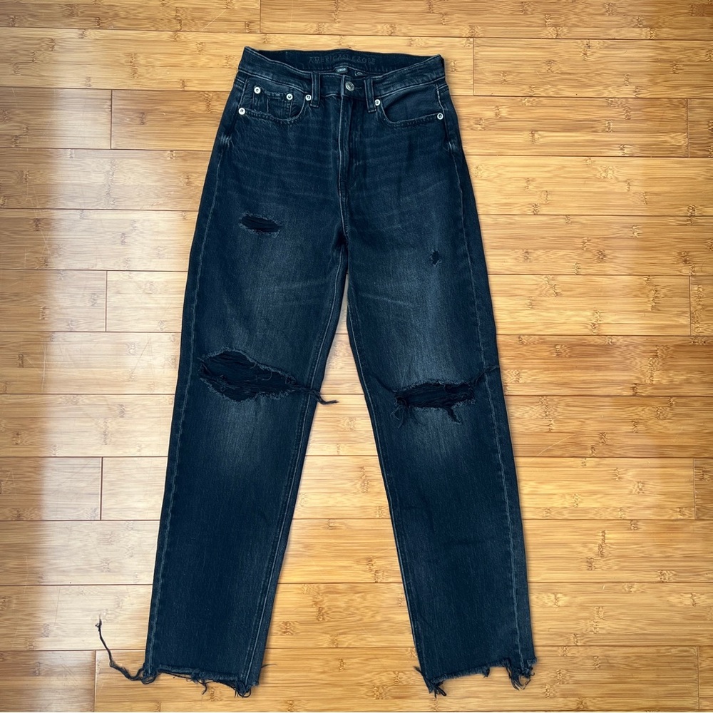 American Eagle Preowned Strigid Ripped Super High-Waisted Baggy Straight Jean